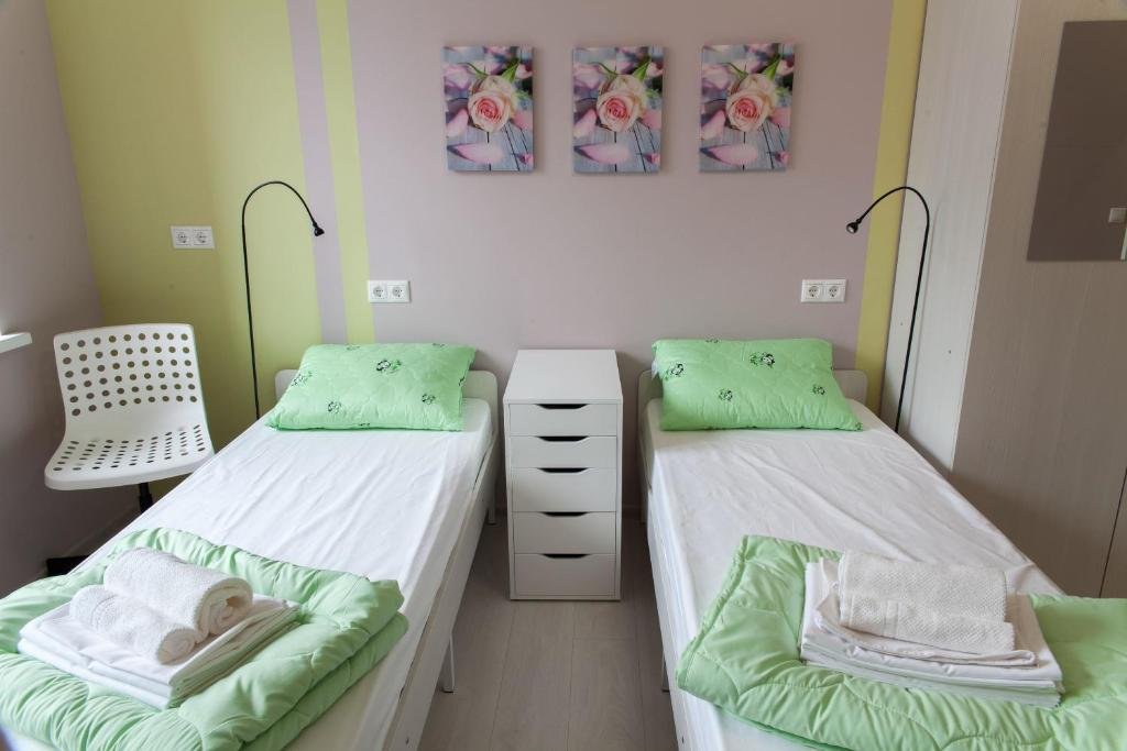 Гостиница Квартира 244 на Перелета, 32 Омск