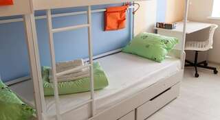 Гостиница Квартира 244 на Перелета, 32 Омск Кровать в общем 8-местном номере для мужчин-12